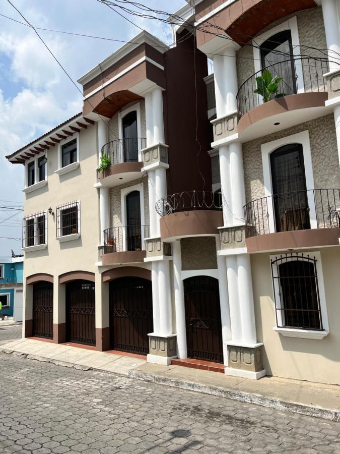 Amplio Apartamento, En Colonia Cerezos, Tercer Nivel Διαμέρισμα Κετσαλτενάνγκο Εξωτερικό φωτογραφία