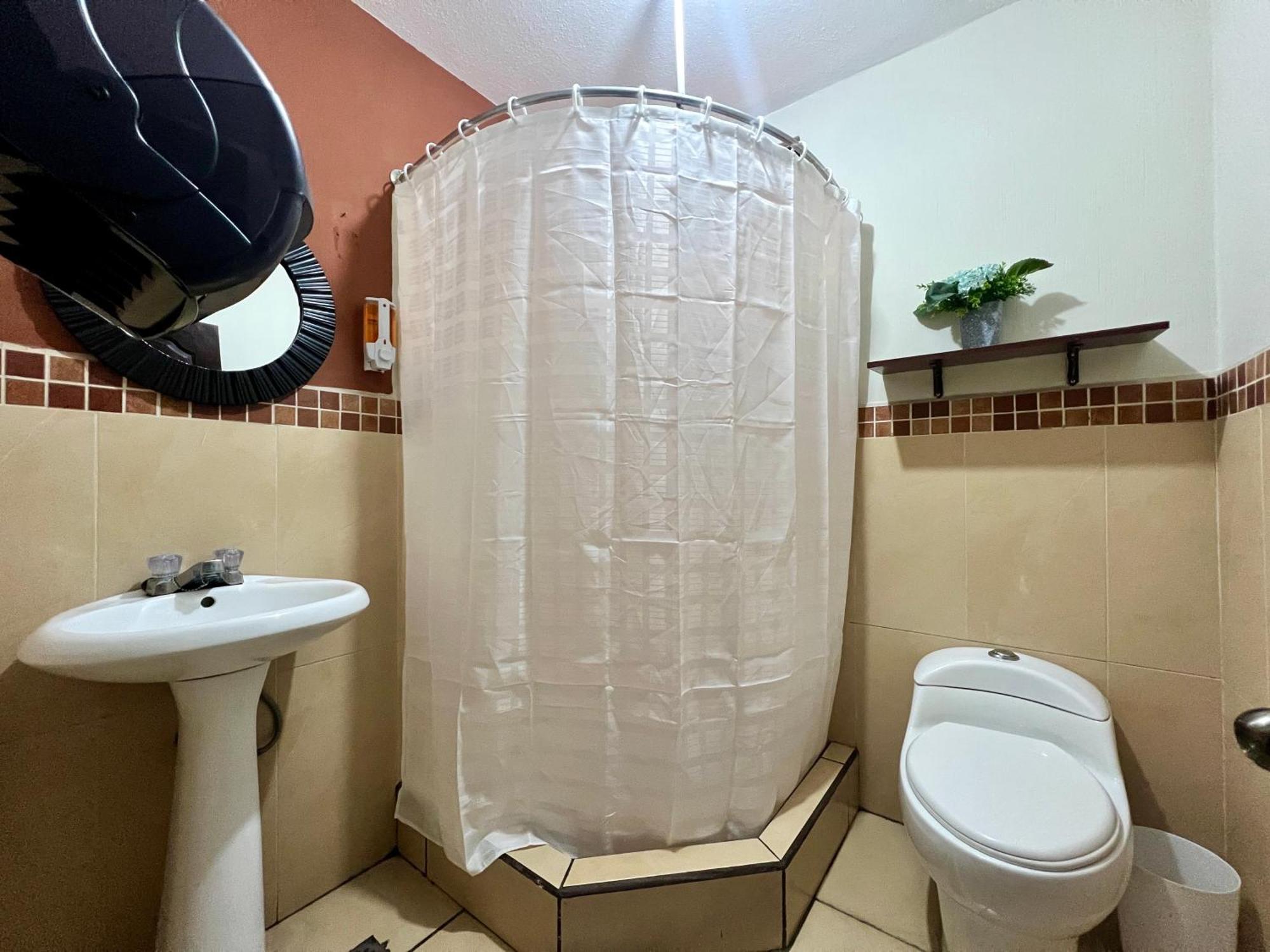 Amplio Apartamento, En Colonia Cerezos, Tercer Nivel Διαμέρισμα Κετσαλτενάνγκο Εξωτερικό φωτογραφία